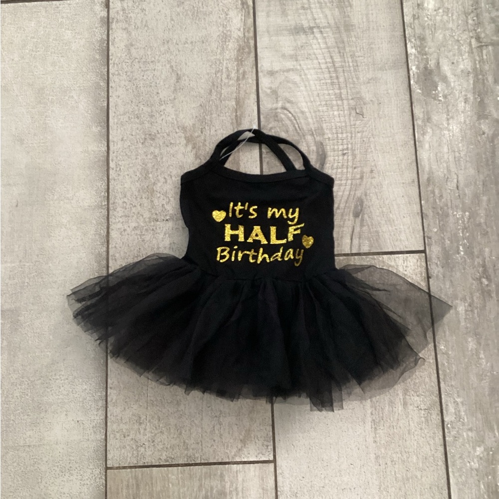 Source Unknown Black and Gold Kids One Piece worn once size 6 months #35